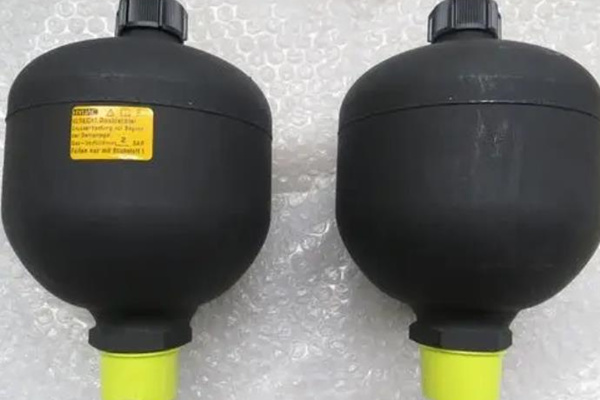 蓄能器充氣工具不會(huì)使用？這份使用指南要收好！